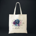 Bolsa Tote Casamento de Sangue Lilac Marinho Roxo Dusty Blue<br><div class="desc">Elegante azul púrpura Lilac lavanda floral tema floral de noiva de noiva de casamento apresentando um buquê elegante de azul poeirento, Marinho, roxo, cor lilás flores de rosa e folhas verdes de eucalipto sábio. Entre em contato comigo para obter ajuda sobre a personalização ou se você precisar de outro produto...</div>