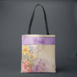 Bolsa Tote Casamento Romântico de Flores Selvagens<br><div class="desc">Essas lindas e elegantes flores silvestres parecem estar em um sonho neste design de mala de casamento romântico. Cores de lavanda,  roxo,  rosa e amarelo fazem disto um presente de tirar o fôlego para a noiva,  mãe da noiva,  damas de honra,  etc. Todas as formulações são personalizáveis.</div>