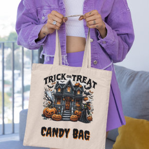 Bolsa Tote Celebração do Dia das Bruxas em uma casa assustado