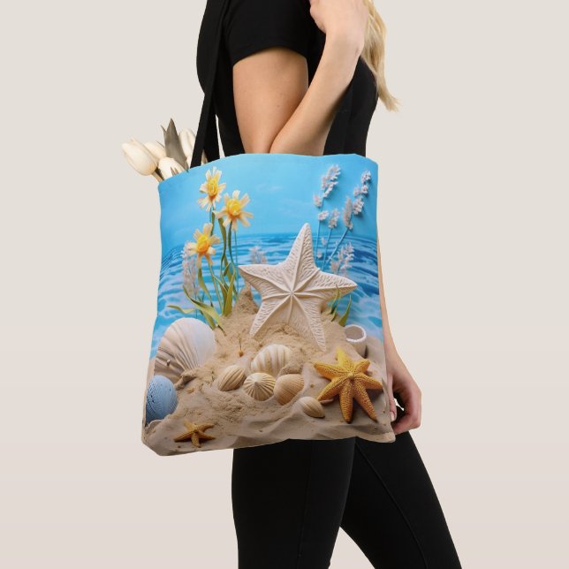 BOLSA TOTE CENA DE PRAIA TRANQUILA COM CONCHAS (Close Up)