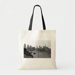 Bolsa Tote Centro Kansas City Skyline-Black and White Photo