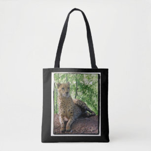 Bolsa Tote Cheetah numa pedra