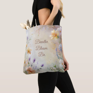 Bolsa Tote Chic & Elegante Floral Pastel – Citação Personaliz