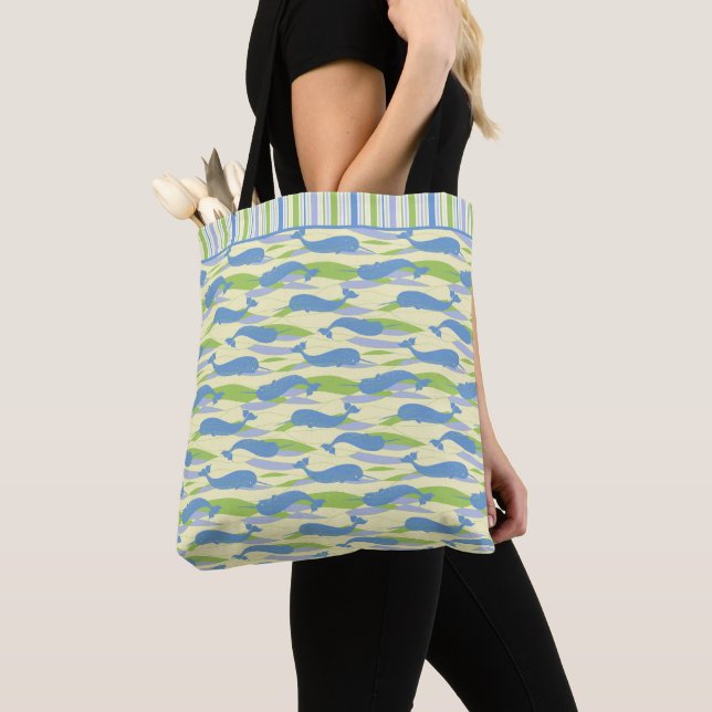 Bolsa Tote Chic Green & Cinza Narwhal Allover (Close Up)