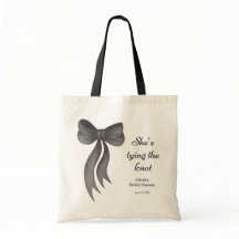 Chuva de Arroz com Laço Preto Ela Está Dando o Nó 