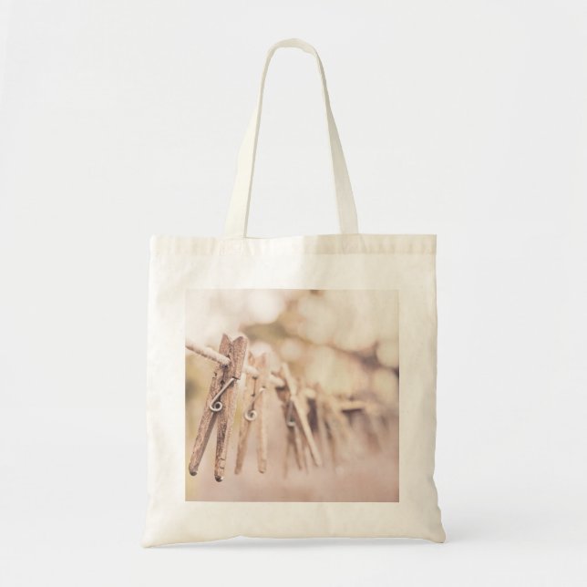 Bolsa Tote Clothespins em uma Linha de Fechamento (Frente)