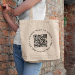 Bolsa Tote Código QR | Business Modern Minimize Scan Me<br><div class="desc">Um simples modelo de código QR personalizado para o saco num estilo minimalista moderno que pode ser facilmente atualizado com o seu código QR,  nome comercial ou Web site e texto personalizado,  por exemplo. digitalize-me para...  #QRcode #bolsa #business</div>