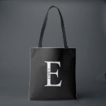 Bolsa Tote com Monograma Personalizado e Nome<br><div class="desc">Presente com Monograma Personalizado e Nome
possui monograma personalizado e nome em estilo de fonte serif clássico.

Perfeito para casamento,  feriado,  reunião de família e para qualquer ocasião especial.</div>