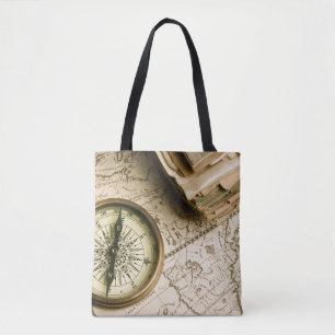 Bolsa Tote Compasso velho sobre o mapa antigo