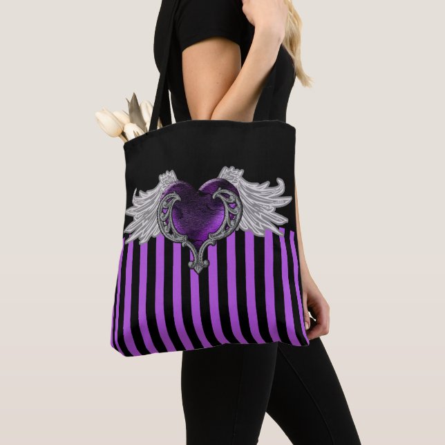 Bolsa Tote Coração Roxo Gótico com Asas de Anjo (Close Up)