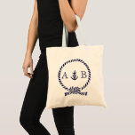 Bolsa Tote Corda Náutica Azul marinho e Âncora Monograma<br><div class="desc">O design moderno e moderno apresenta uma ilustração náutica de corda e âncora e pode ser personalizado com seu monograma,  iniciais,  nome ou texto de sua escolha para um presente do tipo.</div>