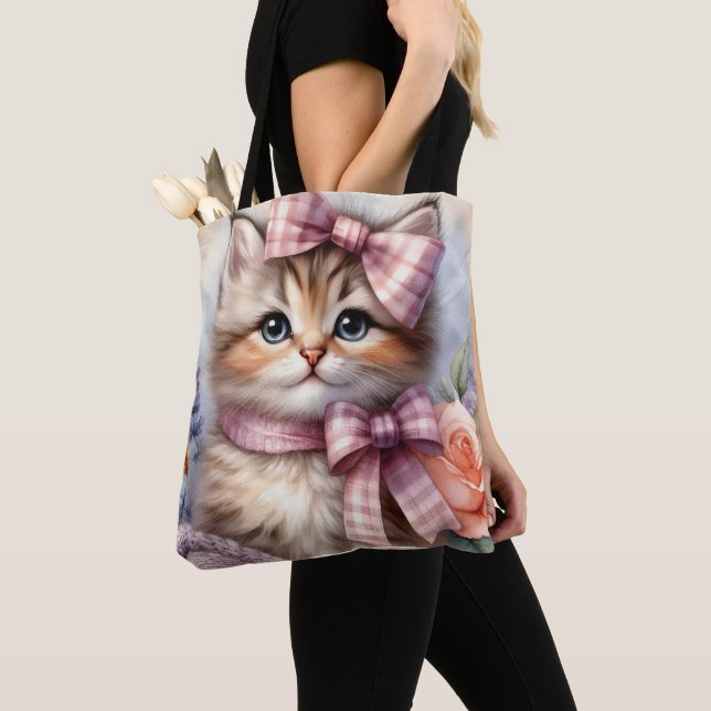 BOLSA TOTE COZINHO FLUFFY COM FLORES E ARCO DE PINO (Close Up)
