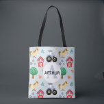 Bolsa Tote Crianças-Padrão De Trator Animal De Fazenda Azul C<br><div class="desc">Essa bolsa de tote de crianças bonitinha e moderna apresenta um padrão de desenho animado de animais fazendas, com um trator azul, celeiro, porcos, cavalos, galinhas, coelhos e flores, e pode ser personalizado com seu nome e monograma de meninos. O presente perfeito para a agricultura para o seu filho ou...</div>