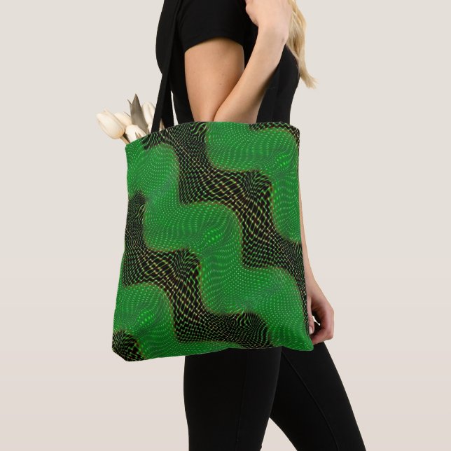 Bolsa Tote Curva verde com linhas e círculos no escuro (Close Up)