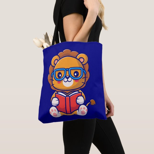 Bolsa Tote Cute Nerd Lion Reading a Book (Close Up)