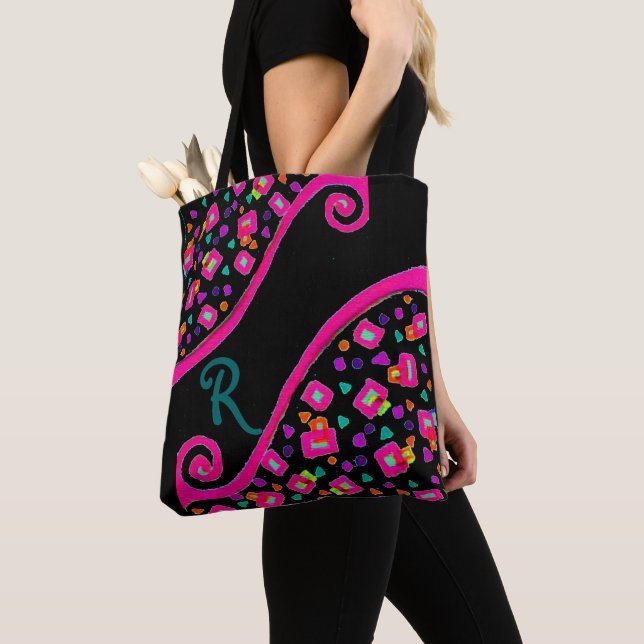 Bolsa Tote DECO Monograma Praça Verde Azul Rosa em Preto (Close Up)