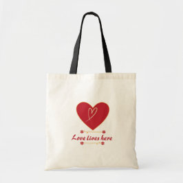 Bolsa Tote Desenho Floral de Coração Vermelho – “O Amor Vive 