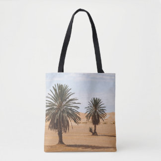 Bolsa Tote Desert Oasis: Paisagem das Palmas do Saara.