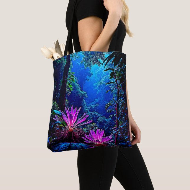 Bolsa Tote Design de Flor de Selva Mística Brilhante (Close Up)