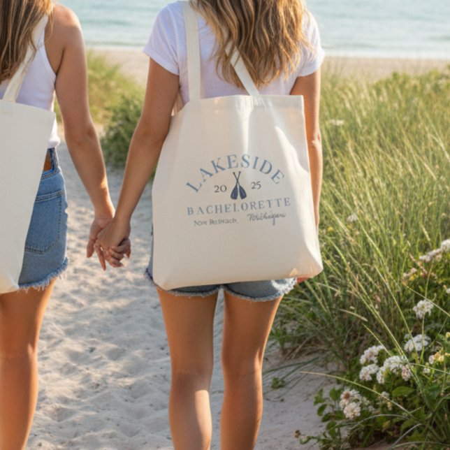 Bolsa Tote Despedida de Solteira Clássica no Lago Costeiro  (Kick back at the lake with this coastal Classic Lake Bachelorette Girls Weekend Tote Bag!)