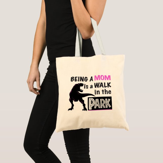 Bolsa Tote Dinossauro Engraçado Ser mãe é caminhada no parque (Frente (produto))
