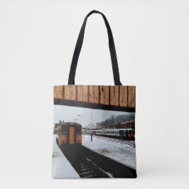 Bolsa Tote Dois trens, na estação