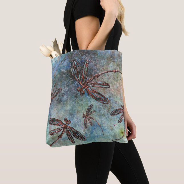 Bolsa Tote Dragões com Dobras de Bronze num Céu Mágico (Close Up)