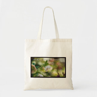 Bolsa Tote Earthlight and Healing Japanese Flowers and Poetry