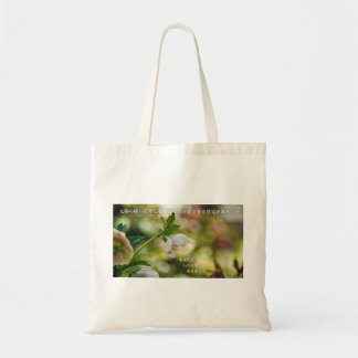 Bolsa Tote Earthlight and Healing Japanese Flowers and Poetry