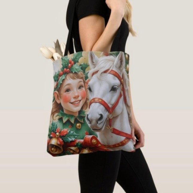 Bolsa Tote Elfo de Natal Cavalo e Azevinho (Tote Bag — 100% polyester, black laminated lining 100% cotton web hand. Made in the USA.
)