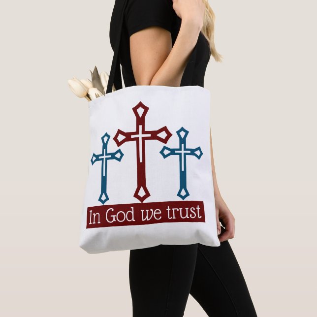 Bolsa Tote Em Deus Confiamos, Crucifix (Close Up)