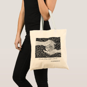 Bolsa Tote Em suas mãos