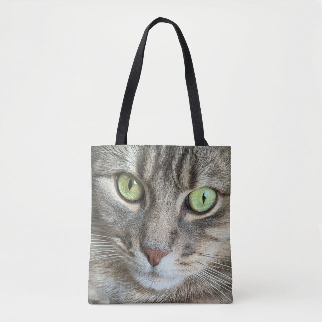 Bolsa Tote Emerald Eyes – Portrait of a Green-Eyed Cat (Frente)