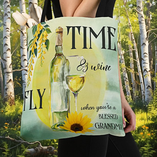 Bolsa Tote Engraçado Vinha Vovó (Tote bag featuring a watercolor bottle and glass of wine with flowers and your funny texts - grandma)