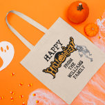 Bolsa Tote Esqueleto Anual da Festa de Halloween da Família P<br><div class="desc">Legal saco anual da festa do Dia das Bruxas da família,  que apresenta um esqueleto assustador pendurado sobre um texto negro e cor de laranja e um incrível Jack O Lantern. Personalize essas bolsas de truque ou trate com suas grandes informações de bash para todos os seus convidados.</div>