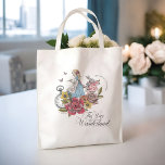 Bolsa Tote Este caminho para Wonderland Vintage Fairytale Wed<br><div class="desc">Design apresenta uma mistura de nossos próprios florais originais desenhados à mão e trabalho de arte. Restauramos meticulosamente as ilustrações da safra da Alice no País das Maravilhas, desenhando-as manualmente e trazendo-as à vida com belas toques de aquarela e adicionando nosso próprio toque pessoal. Design apresenta a nossa chave original...</div>