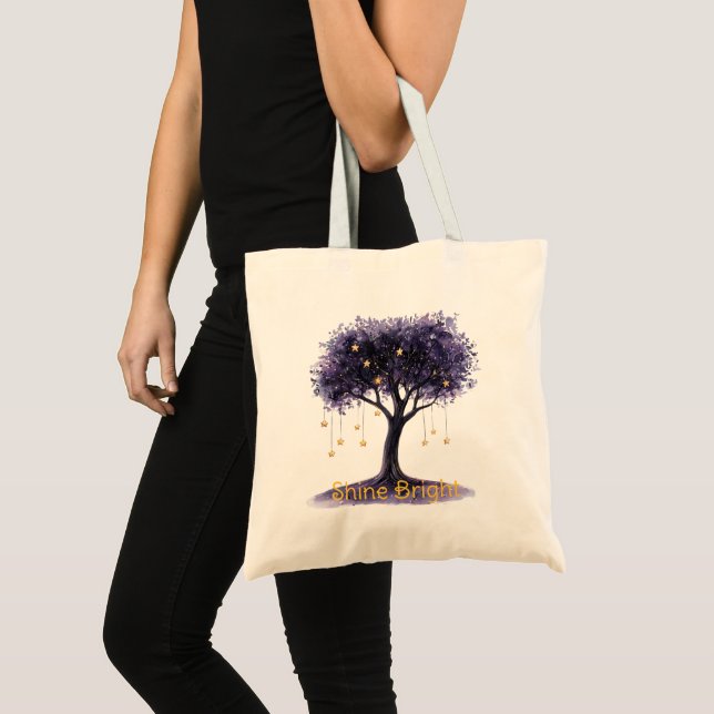 Bolsa Tote Estrelas Douradas da Árvore Roxa Brilham Forte (Frente (produto))
