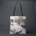 Bolsa Tote Eu Adoro Carro Rosa Da Rua Paris<br><div class="desc">Eu adoro a bolsa de cena da vila de Paris apresentando arquitetura,  e um pequeno carro cor-de-rosa,  com charme parisiense para o romântico.</div>