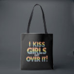 Bolsa Tote Eu Beijo Meninas Superam Isso Lésbica Bissexual En<br><div class="desc">Eu Beijo Meninas Superam Isso Lésbica Bissexual Engraçada</div>