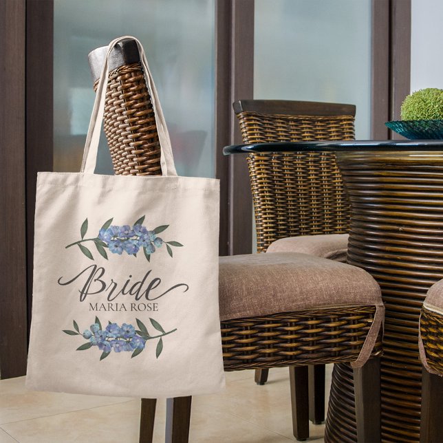 Bolsa Tote Floral Botânico Azul Bride Casado Personalizado (Blue floral calligraphy script custom tote bag)
