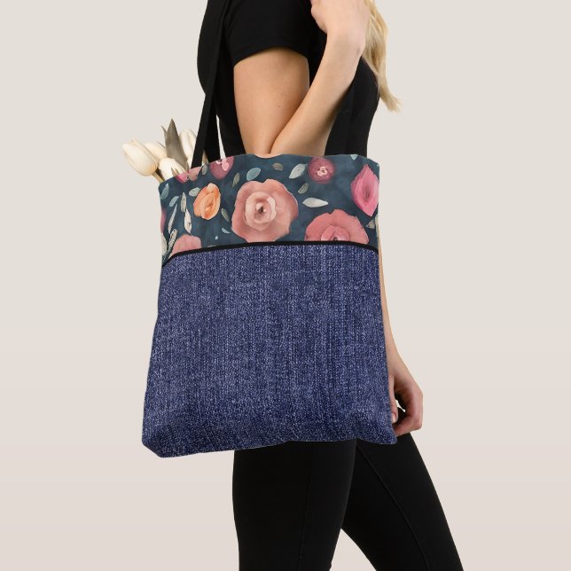 Bolsa Tote Flores cor-de-laranja e rosadas e jeans (Close Up)