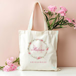 Bolsa Tote Flores Cor-de-Rosa com Monograma Personalizado<br><div class="desc">A Bolsa de Mão Flores Cor-de-Rosa com Monograma Personalizado é um presente lindamente elegante, perfeito para damas de honra ou celebrações de despedida de solteira. Com um design delicado de aquarela com flores cor-de-rosa e folhagens, esta bolsa pode ser personalizada com uma letra e nome para um toque pessoal. Seu...</div>