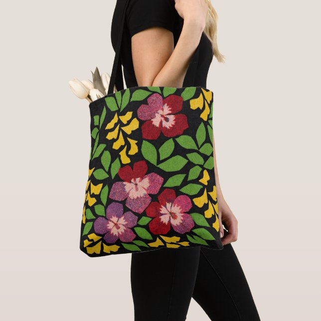 Bolsa Tote Flores Vermelhas Escuras, Roxas, Verdes e Amarelas (Close Up)