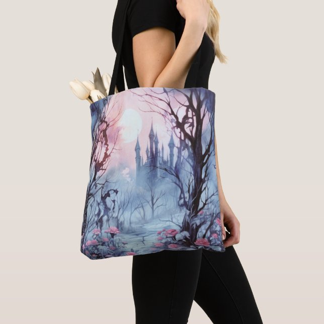 Bolsa Tote Floresta Má Cheia Azul-Lua e Halloween Rosa (Close Up)