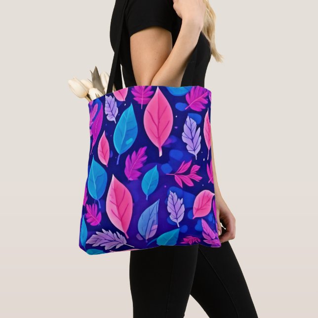 Bolsa Tote Folhas de Cartoon Whimsic: Roxo e Rosa (Close Up)