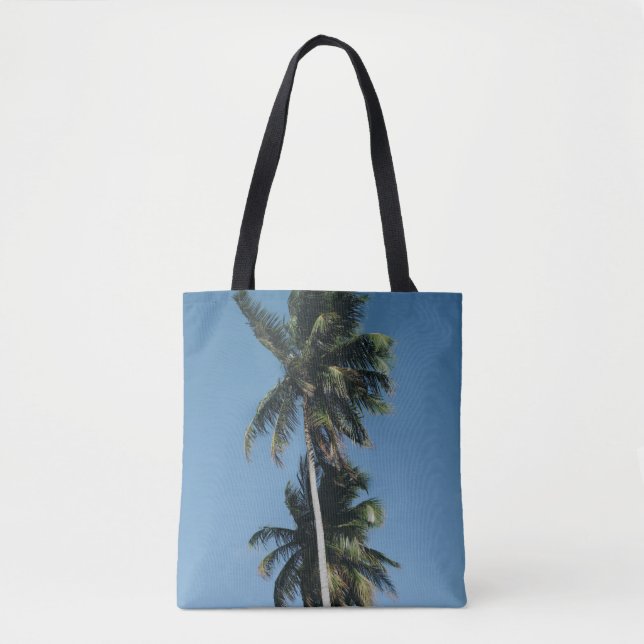 Bolsa Tote Fotografia de baixo ângulo de três coqueiros (Frente)