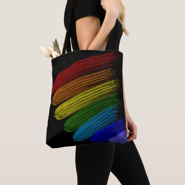 Bolsa Tote Fundo preto com faixas de cores do arco-íris (Close Up)