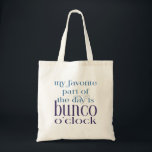 Bolsa Tote Funny Bunco<br><div class="desc">Citação engraçada para jogadores Bunco que adoram jogar o jogo. Citação da tipografia bonita e moderna. Minha Parte Favorita Do Dia É Às Noites. Citação original de Artinspirou. Perfeito para a noite das raparigas e eventos de angariação de fundos Bunco. Saco de excelente para carregando de alguns dos seus equipamentos...</div>