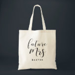 Bolsa Tote Futuro Sra. Future Bride<br><div class="desc">Traga presentes legal e personalizáveis para o futuro Sra. enquanto espera pelo grande dia.</div>
