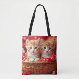 Bolsa Tote Gatos fofos em uma cesta de palha,